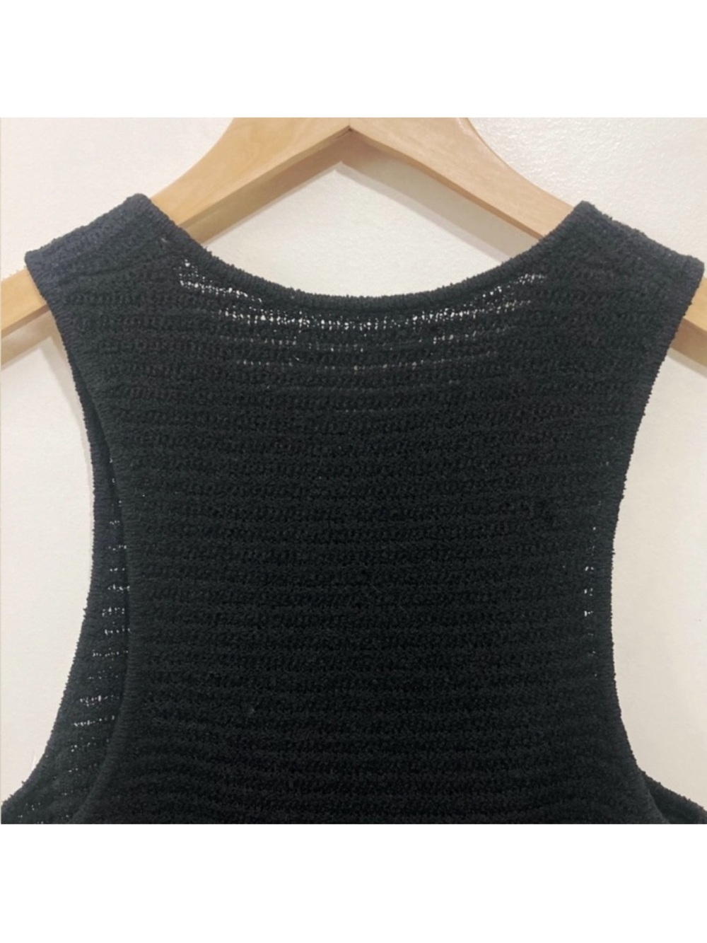 Oak + Fort Black Ribbed Knit Semi-Cropped Tank Top Size Large - Picture 7 of 10